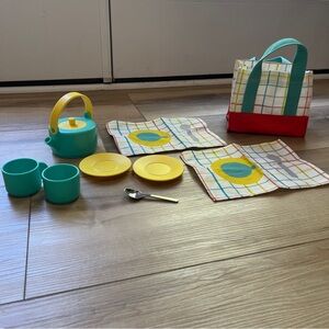 Lovevery Pinkies Up Picnic Set - The Enthusiast Play Kit